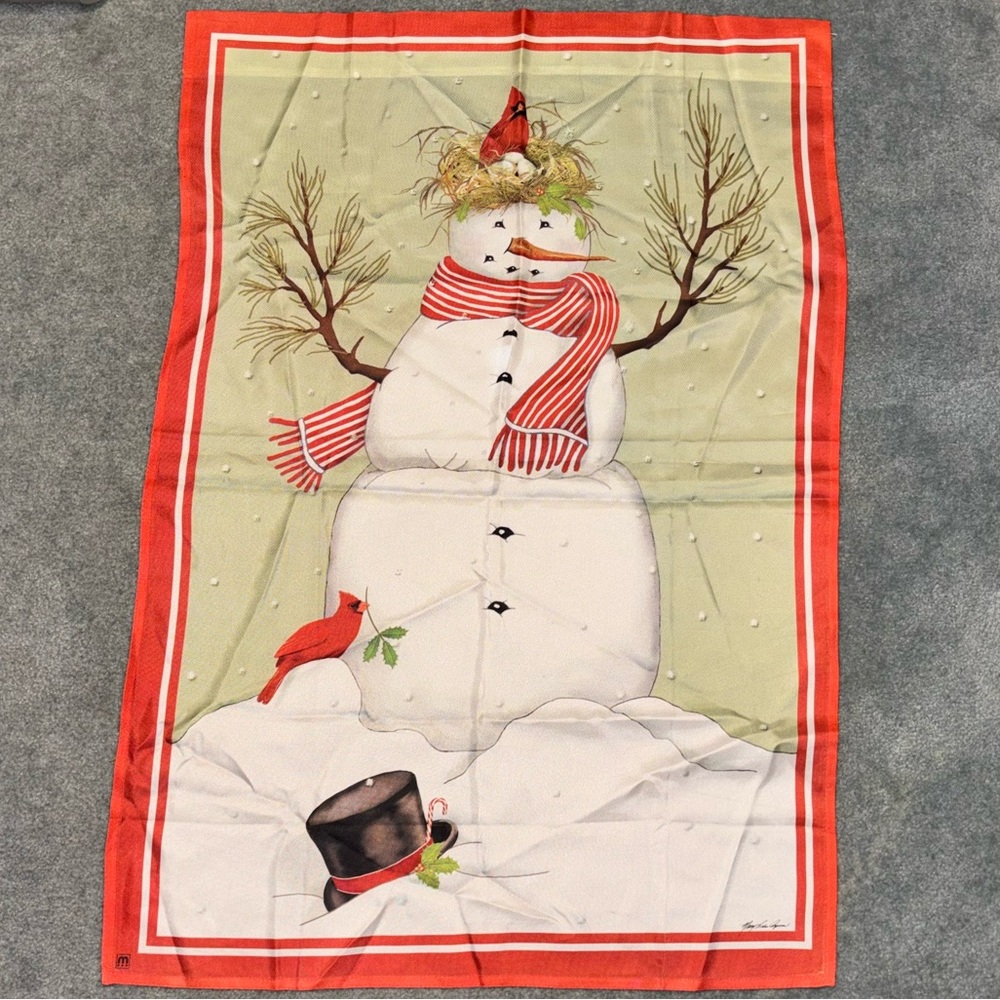 Mary Lake Thompson Studio M Nest Head Snowman flag